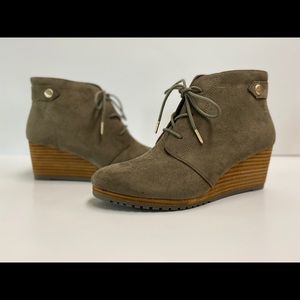 Dr. Scholl’s Women’s conquer boots
